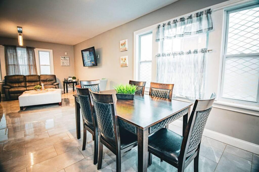 Comfortable 3Br, 1 Bath Close To The Falls Niagara Falls Esterno foto